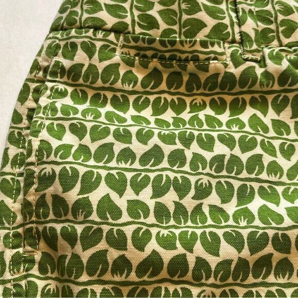 J. Crew Women's City Fit Shorts Cotton Size 10 Green/Cream Leaves - Picture 6 of 6